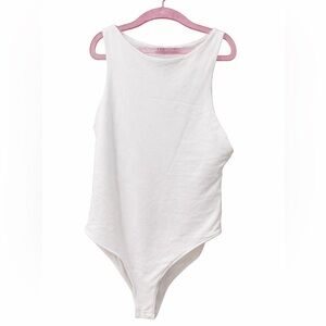 Zara White Sleeveless Scoop Neck Bodysuit